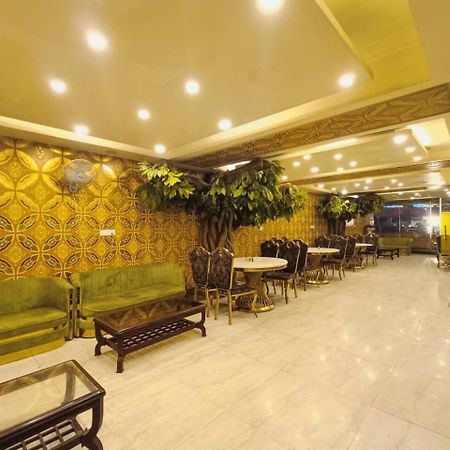 Hotel Waterfall Paschim Vihar Delhi ภายนอก รูปภาพ