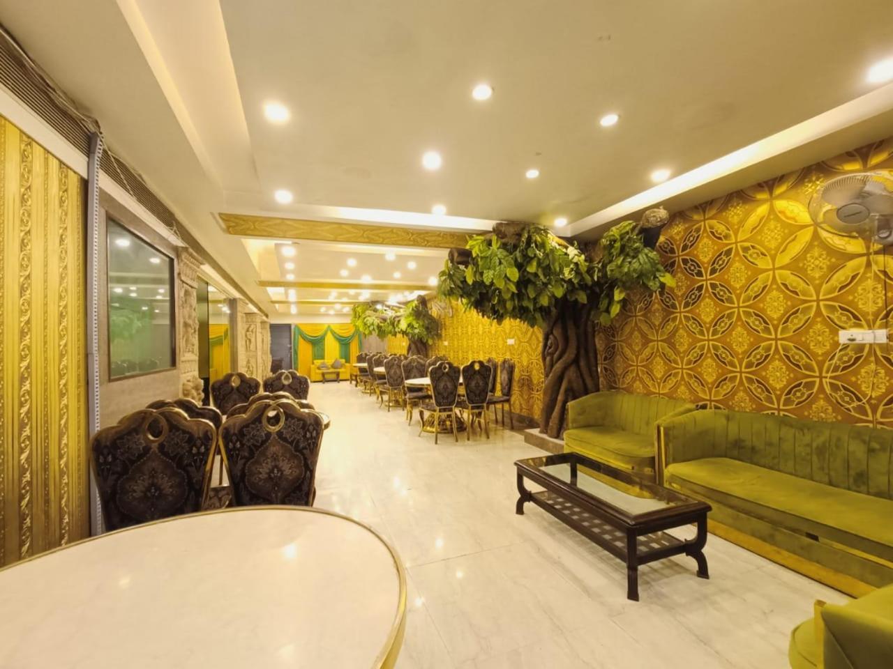 Hotel Waterfall Paschim Vihar Delhi ภายนอก รูปภาพ